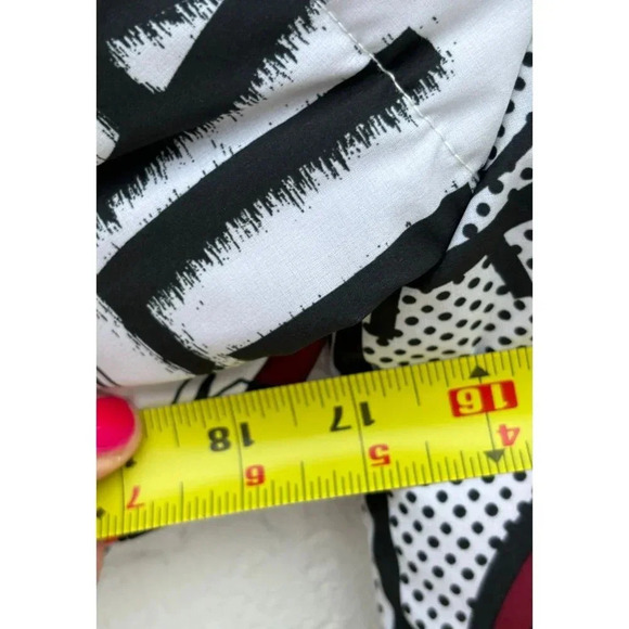 United Color of Benetton Kids Puffer Hoodie Graphic Jacket Sz XL Age 10/11 - Picture 6 of 12